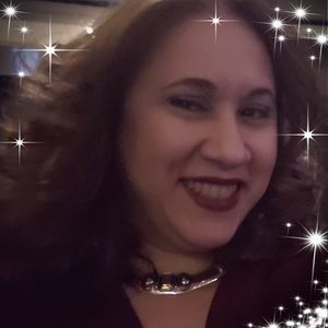 Meet your Posher, Carmela